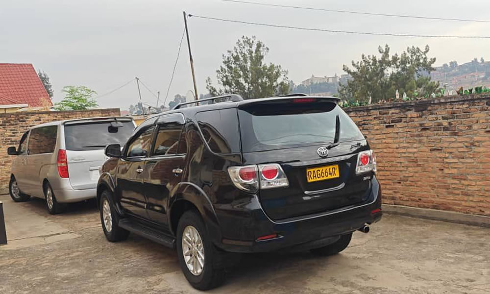 Hire best cars at Rwanda Gorilla Quest